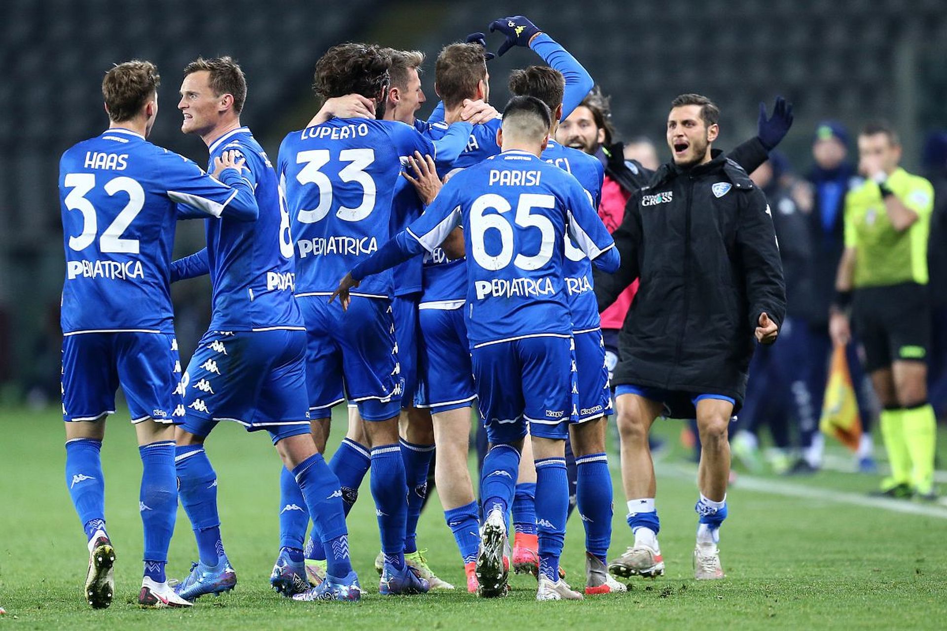 无论是在进 无论是在进