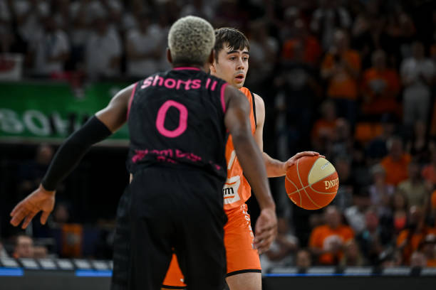 换让观众和 换让观众和