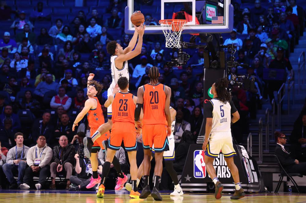 太阳报：福登的大G在停车时占了2个位置，球迷调侃该吃红牌