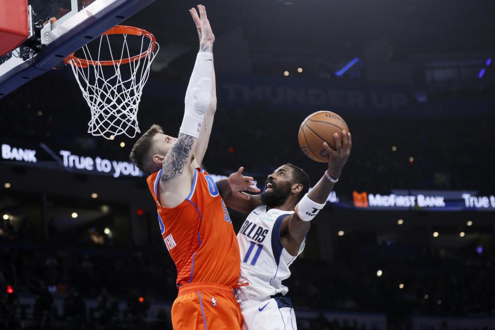 太阳报：福登的大G在停车时占了2个位置，球迷调侃该吃红牌